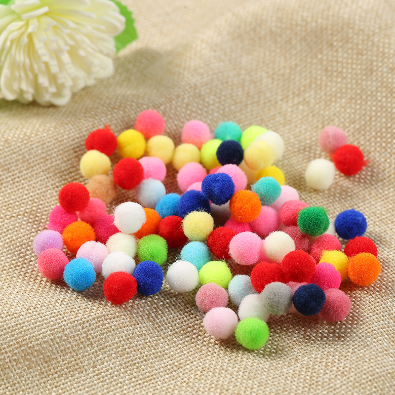 High-elasticity wool balls, colorful and large polyester plush balls, diy accessories, handcrafted toys, and plush balls are available in stock