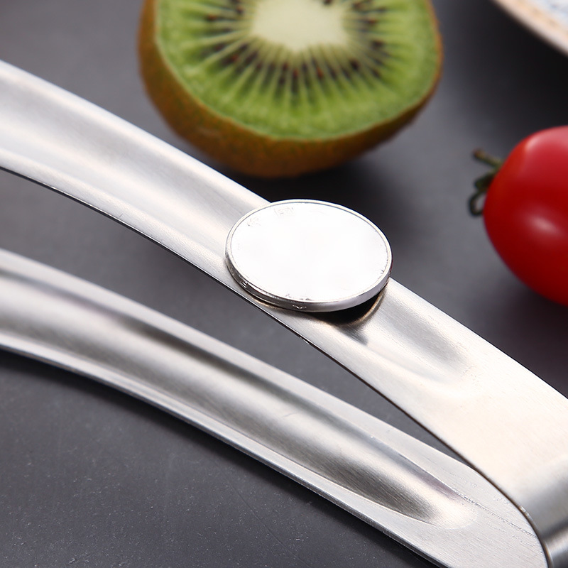 Factory direct sales of stainless steel clips, food clips, cake and bread clips, barbecue clips, kitchen anti-scald clips, fruit clips, meal clips Application Scenario