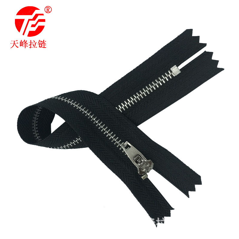 源头拉链工厂/4号牛仔裤拉白底实物图