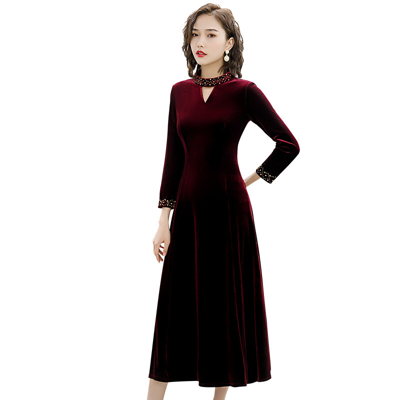 2021 Autumn/Winter fleece new Korean-style banquet socialite, large-sized South Korean velvet beaded middle-aged dress Item Picture