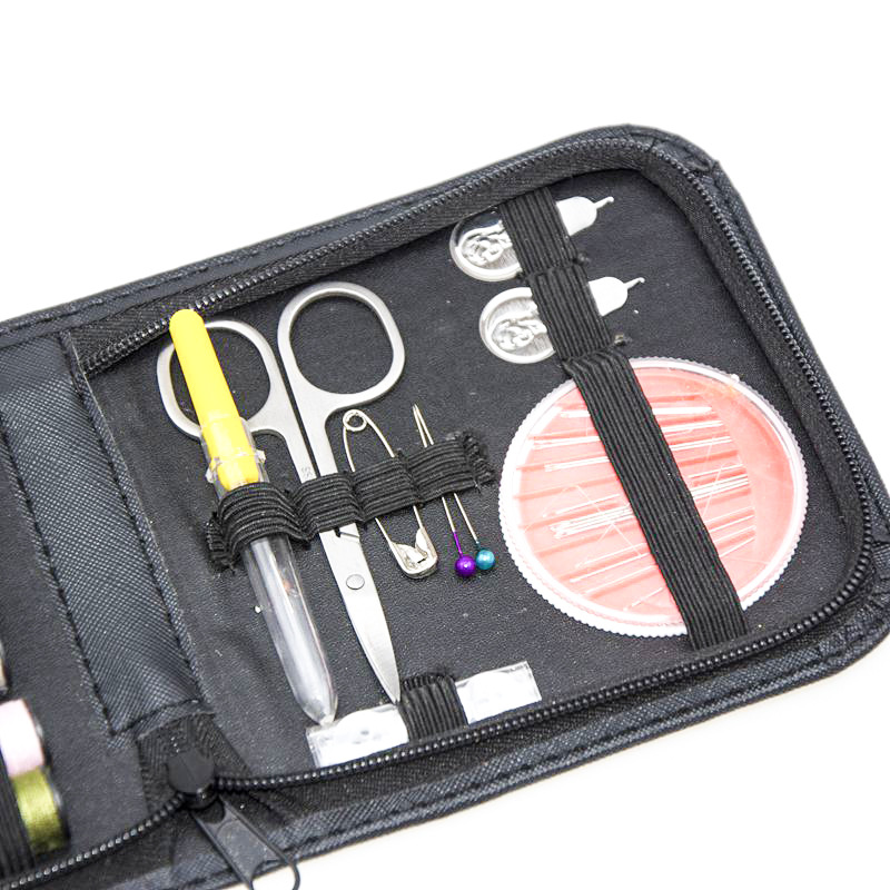 Direct Supply Sewing Kit Home Sewing Kit Portable 14-Thread Sewing Kit Multi-Piece Sewing Kit Application Scenario