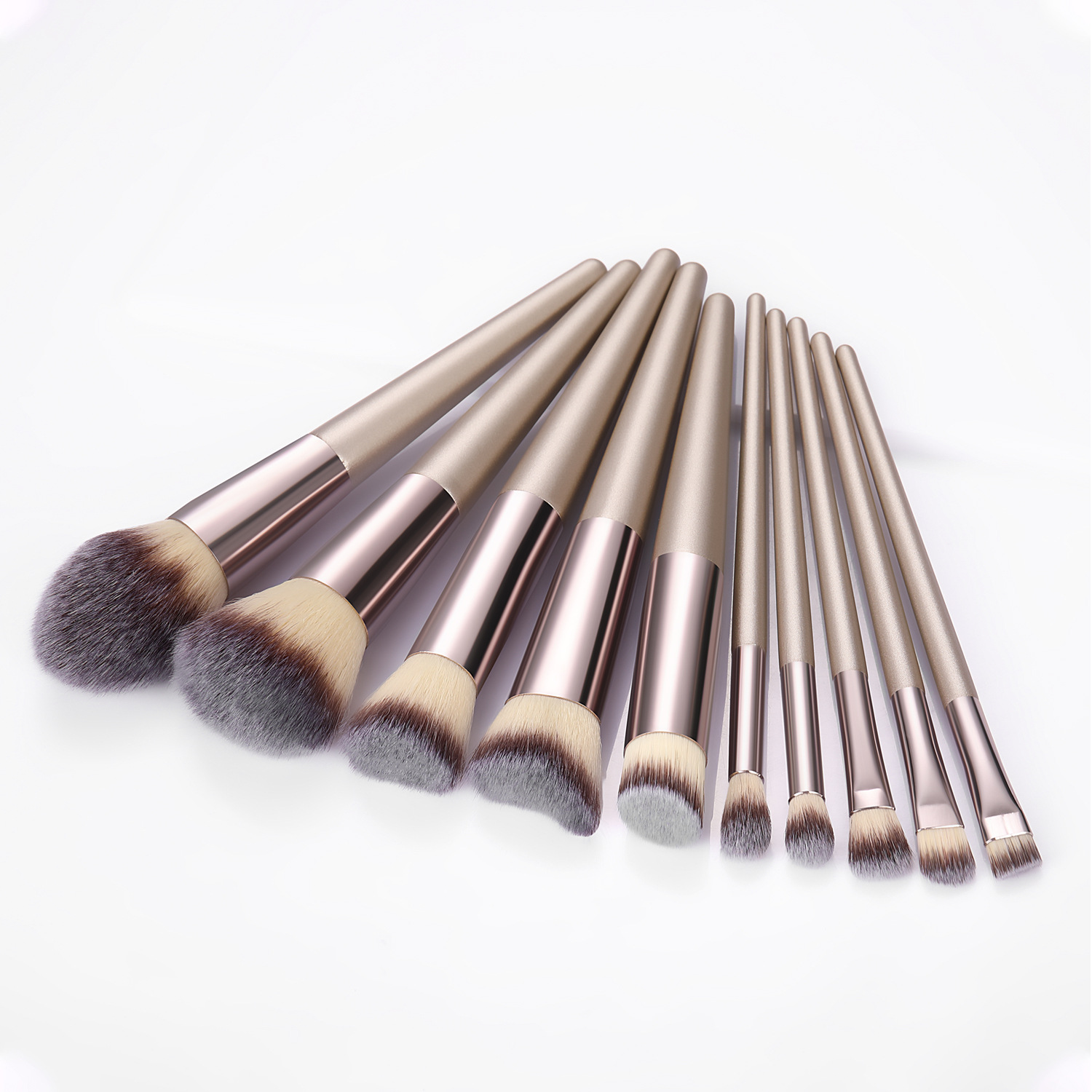 The manufacturer supplies 7-piece / 9-piece / 10-piece champagne gold makeup brush sets, small grape eyeshadow brushes, beauty and makeup tools, shanilak Application Scenario