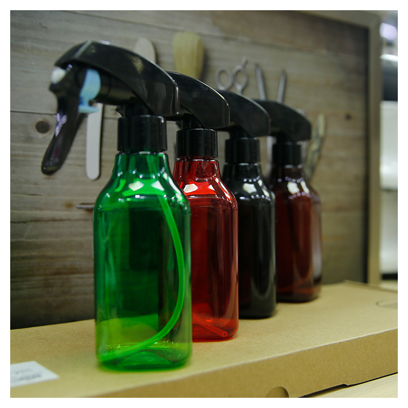 shanilak    厂家直供时尚设计发廊理发喷壶家用浇花喷雾瓶理发园艺喷水壶