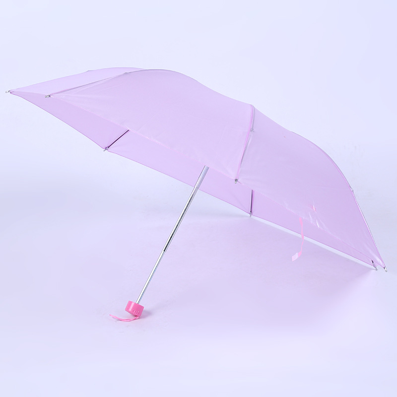 8K couple patterned short-handled umbrellas, three-fold umbrellas, portable mini folding umbrellas, 10-yuan store supply in Linyi Application Scenario