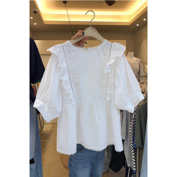 Dongdaemun, South Korea's 2023 summer new women's clothing collection: Korean-style short-sleeved doll shirts with youthful ruffles are trendy