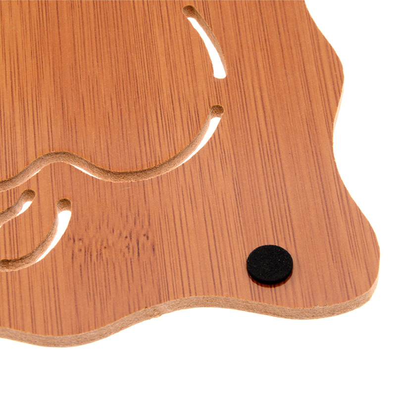 Wooden cartoon heat insulation pads, anti-slip table MATS, pot MATS, bowl MATS, large creative and cute teacup MATS, wholesale coasters Application Scenario