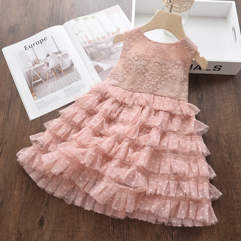 Thin Korean-style summer girls' lace dress, children's vest dress, princess chiffon dress, baby puff cake dress Application Scenario