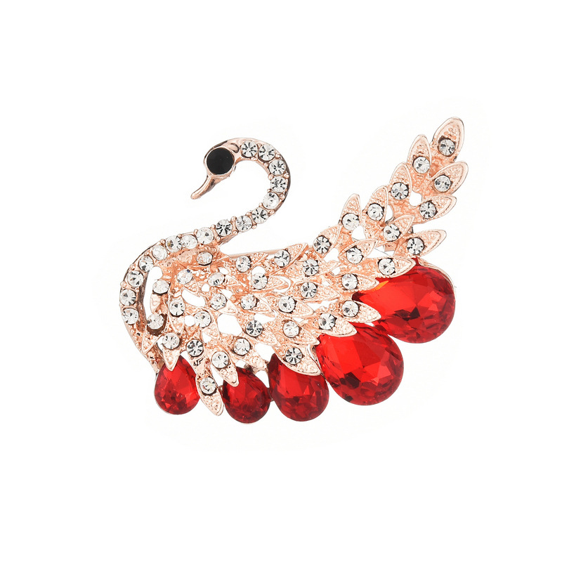 South Korea's new fashion high-grade brooch women's rhinestone silk scarf buckle buckle buckle crystal corsage pin pearl jewelry Item Picture
