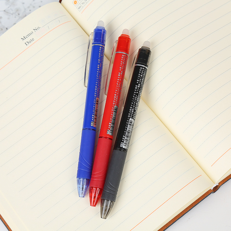 厂家批发日韩用具中性笔可擦笔批发黑色蓝色热摩易可擦水性笔图