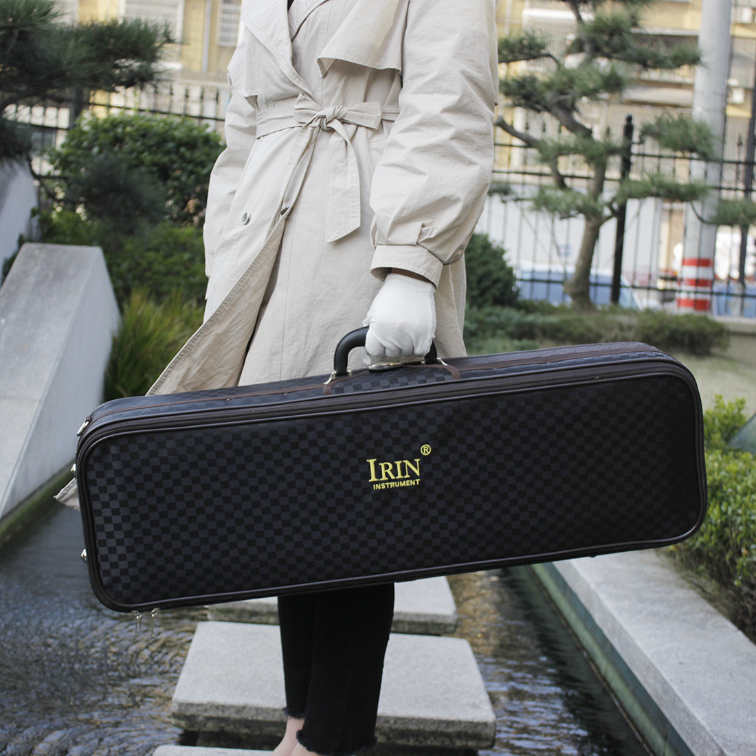 IRIN high-end 4/4 violin case with hygrometer. Wholesale of high-end violin case instruments. Large quantities offer better prices details Picture