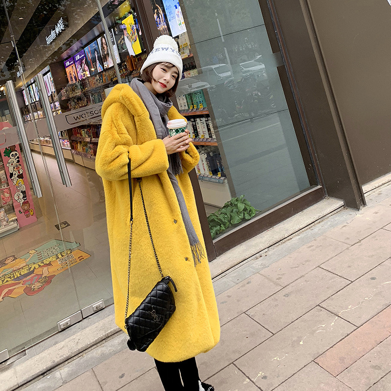 2022 Winter new style fur coat with thickened mink fur, mid-length hooded and large-sized fur faux fur coat details Picture