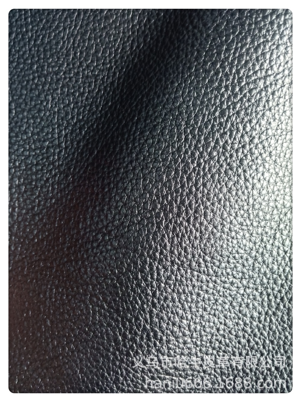 Yiwu Haniu Genuine Leather Store has black top layer flaky texture in stock Item Picture
