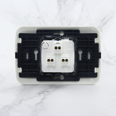 An Israeli power socket of type 118 PC white panel single plug, Israeli 3 three-hole 16A wall socket details Picture
