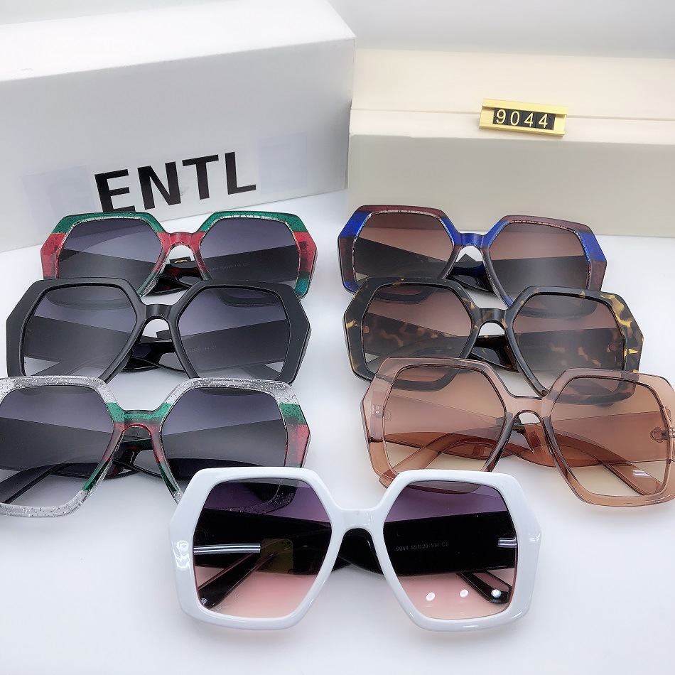 wish Glasses, a cross-border bestseller from Europe and America, offers a new stylish three-color framed square sunglasses with leopard print for women, model 9044