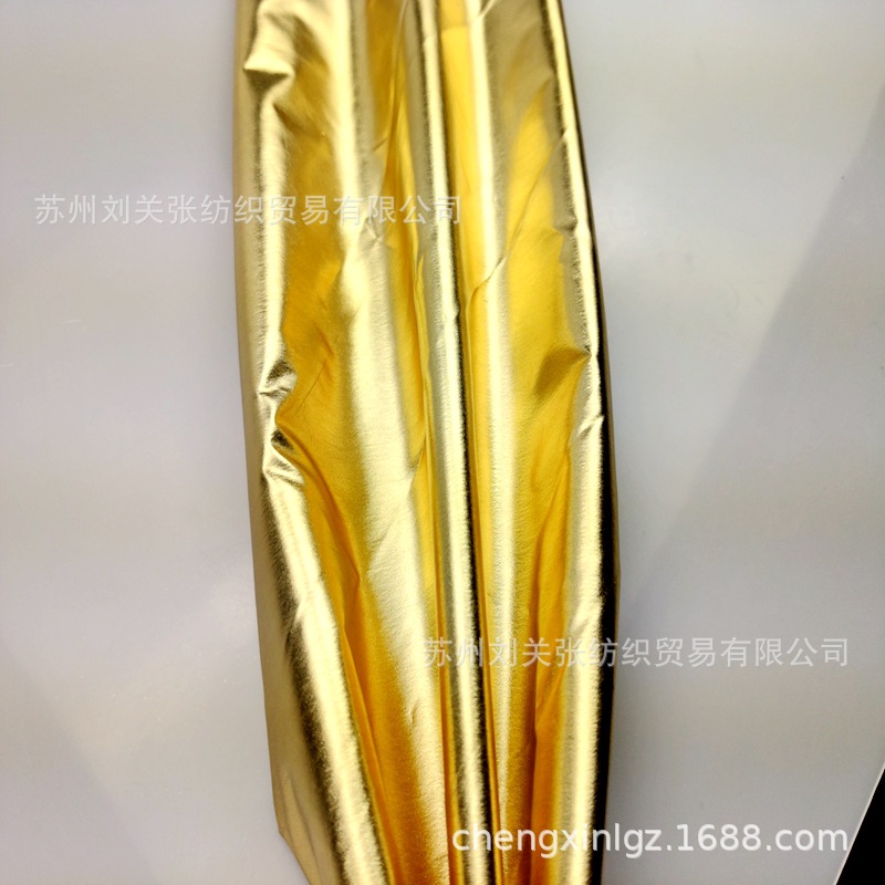 金属皱 300春亚纺 弹力布 烫金 烫银 面料 光亮羽绒服棉袄 布料