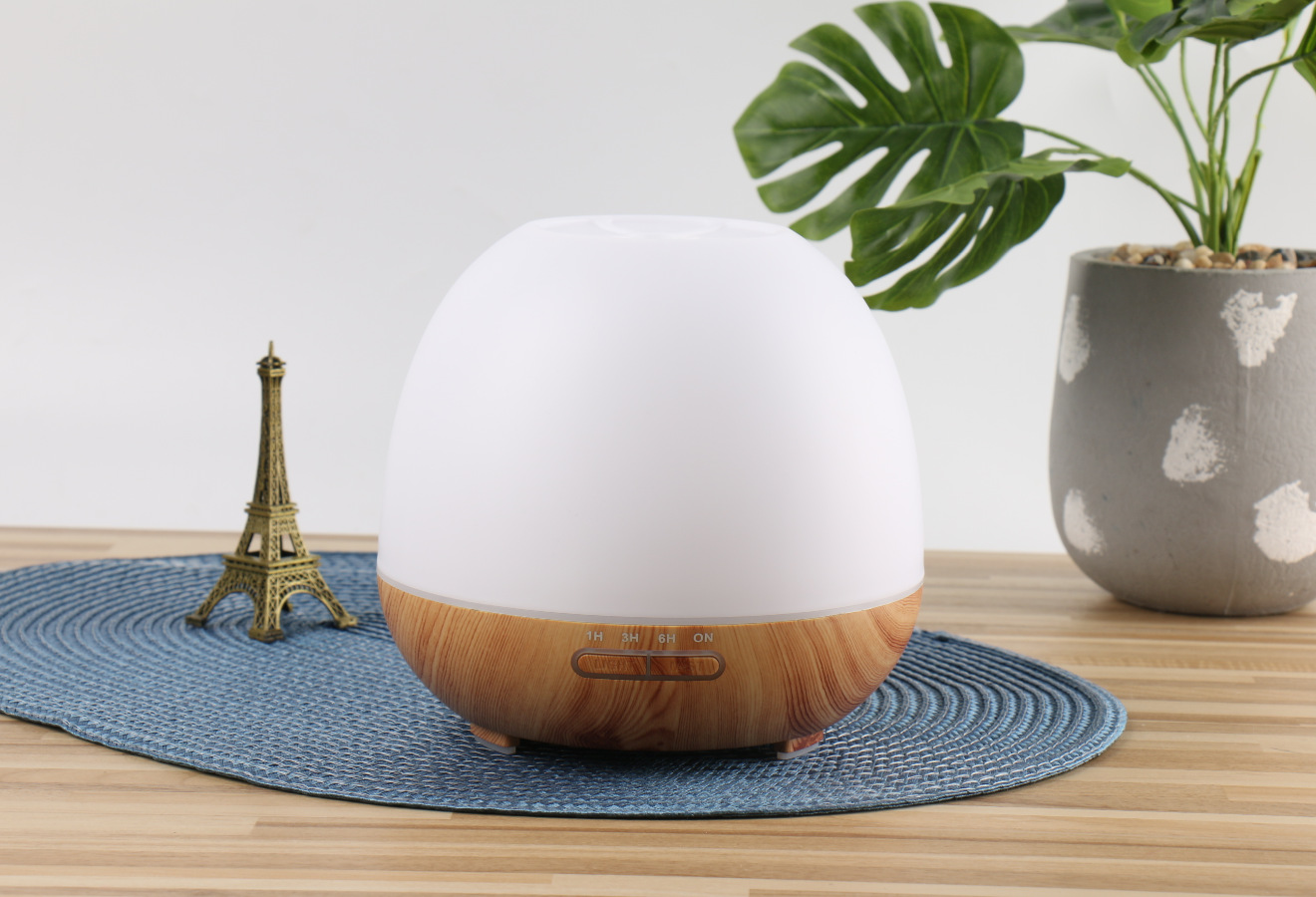 Non-Printing Seven Color Light Negative Ion Silent Essential Oil Ultrasonic Aromatreatment Machine Wood Grain Small Night Light Table Lamp Desktop Humidifier details Picture