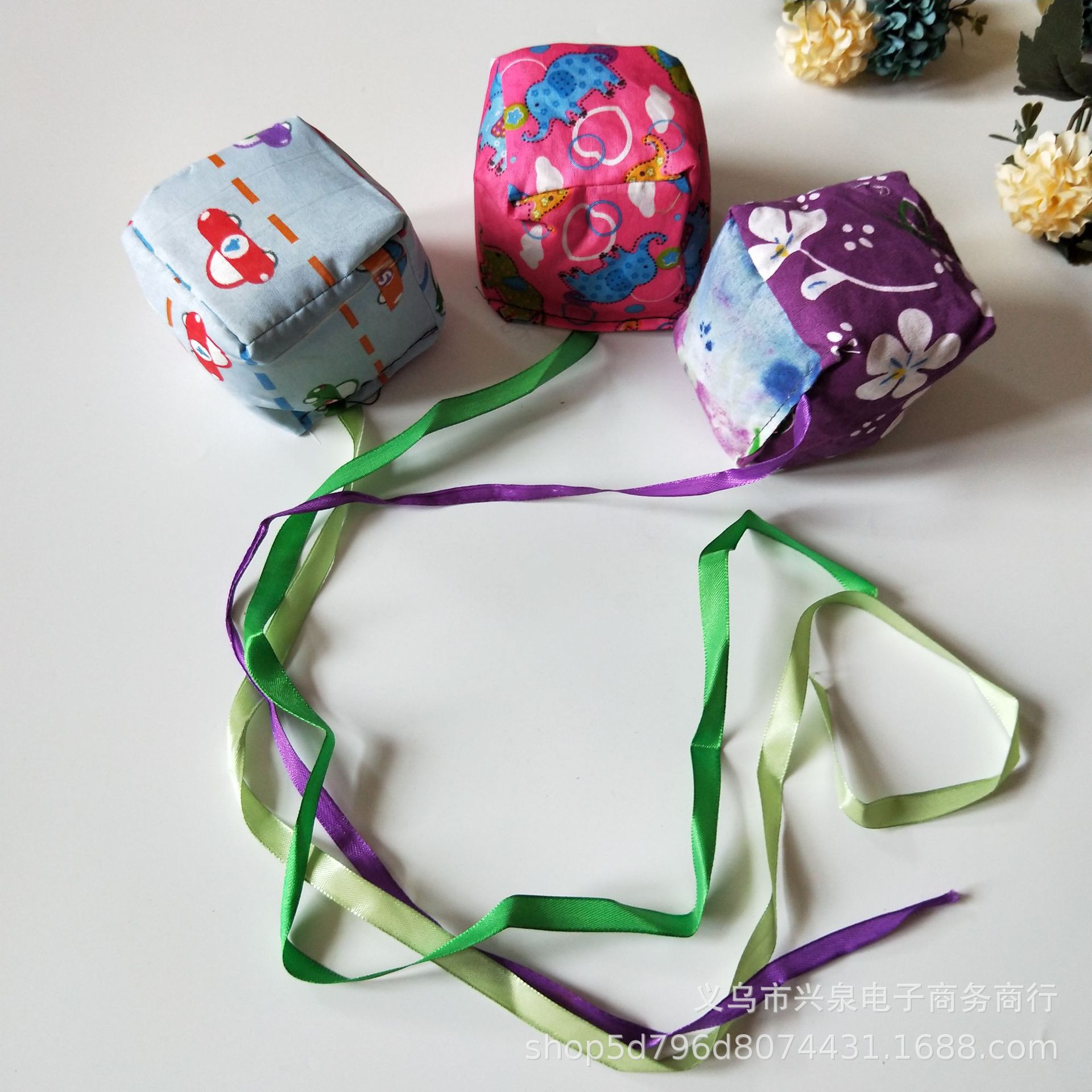 1-yuan store sandbags, children's toys, sandbags, traditional toys, sandbags with ropes, 1-yuan toy wholesale details Picture
