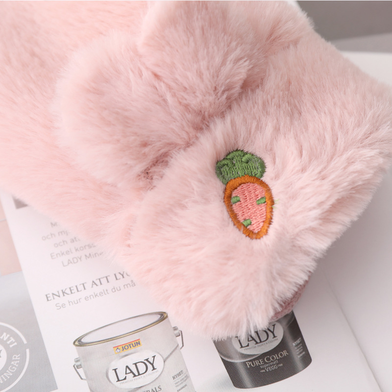 Cute winter gloves for girls, warm for students, Korean version of women's winter fleece and thickened cycling, cold-proof and windproof fleece gloves Application Scenario