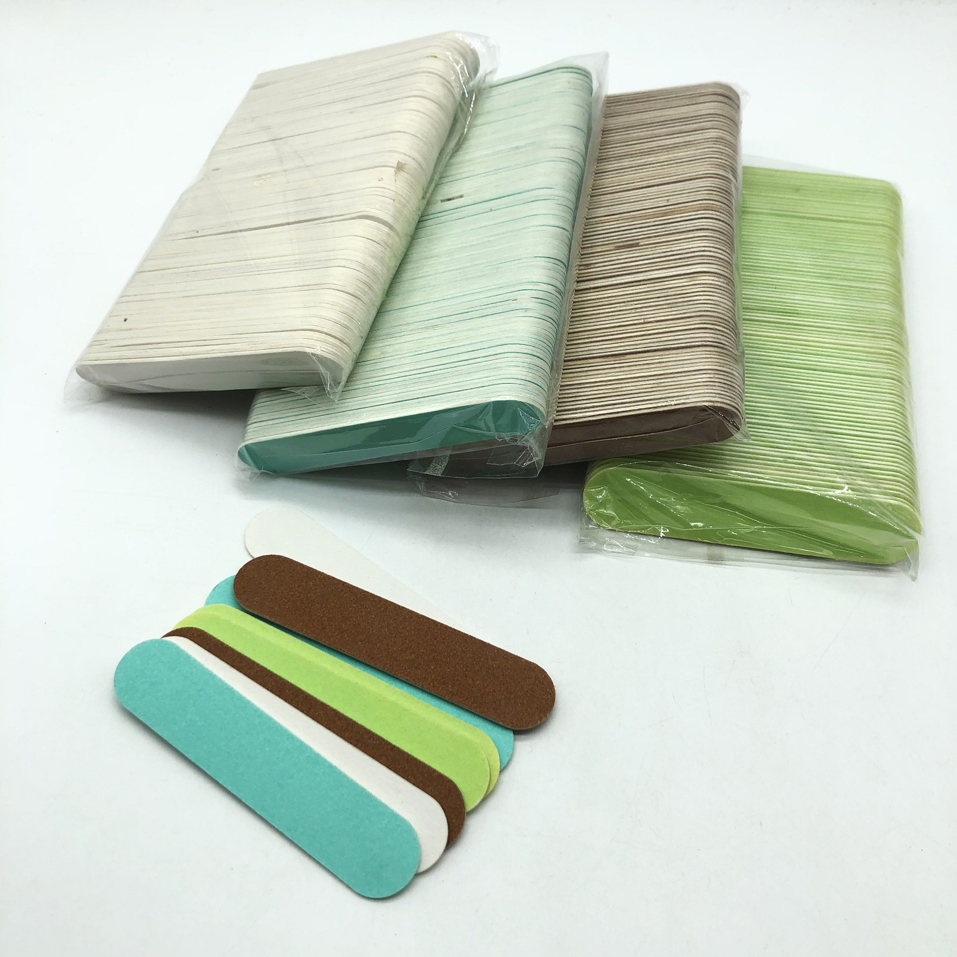 Factory direct sales of hotel and nail salon supplies, disposable colored mini wood chip files, nail files, sanding strips, shanilak