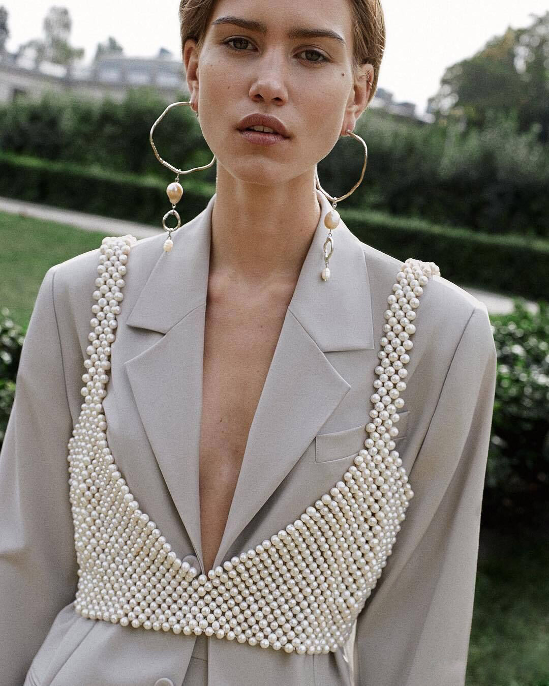 Wholesale of the same style of pearl vests as Instagram influencers, Baroque handcrafted beaded vests, and light luxury style halter tops
