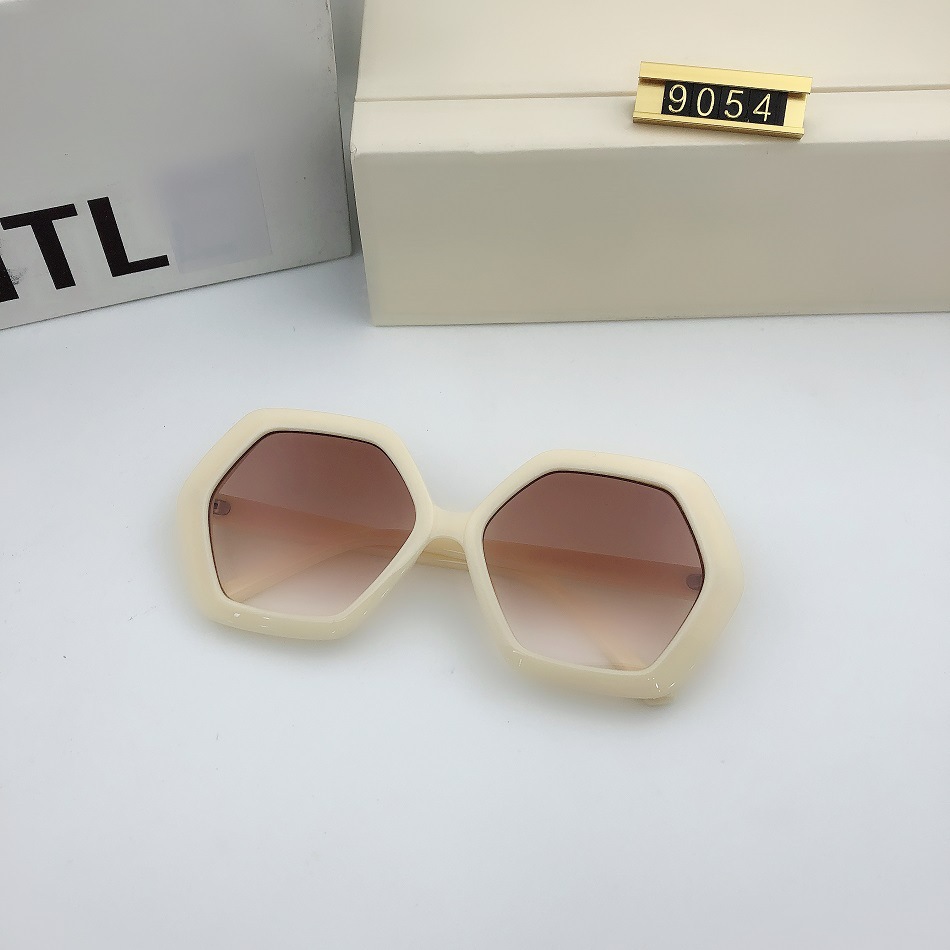 New fashionable large-framed sunglasses, polygonal PC frame, personalized women's sunglasses, best-selling cross-border glasses from Europe and America 9054 details Picture