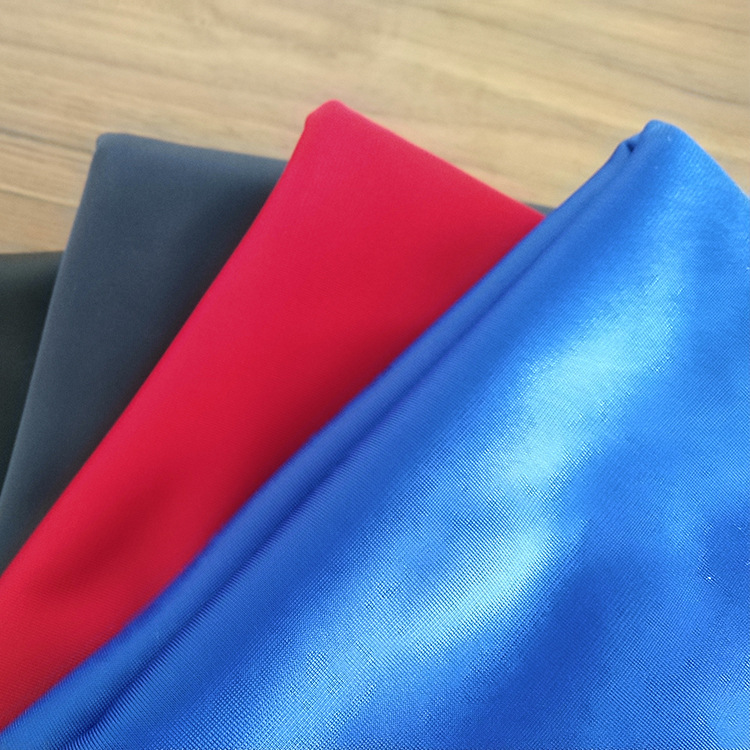 Factory direct sales of spring and summer hoodie brushed fabric, yarn-woven polyester bag fabric in stock