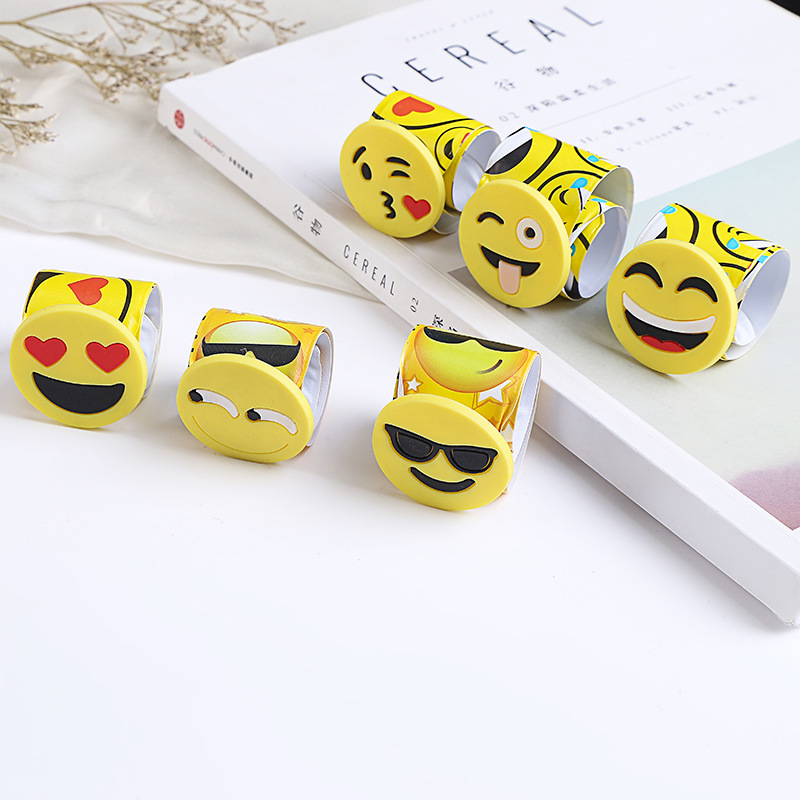 热销表情笑脸硅胶拍拍手环emoji表情啪啪圈 卡通手环工厂直供详情图3