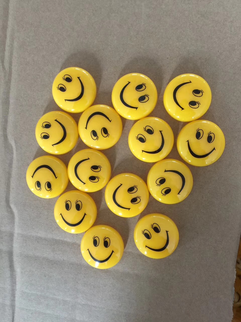 Practical whiteboard magnetic beads, blackboard magnets, office supplies, iron magnets, and magnetic particles can be customized in various sizes Specification image