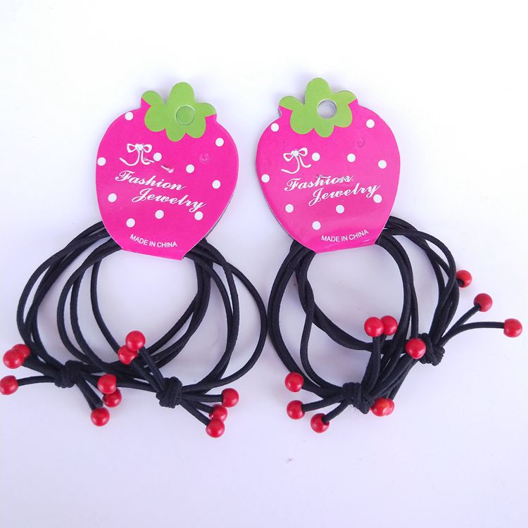 2 clips of hair tie 1 yuan, 2 yuan for the hair band, 2 yuan for the hair tie and red pearl hair tie. Supply