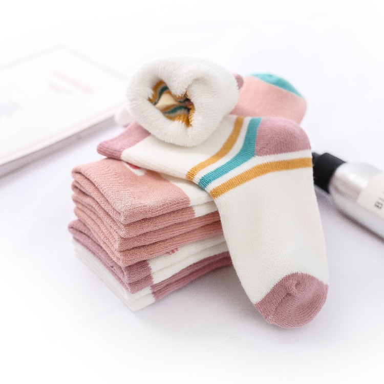 Otoño invierno nueva llegada nueva calcetines de peluche para niños engrosados 1-12 años niños y niñas calcetines de tubo medio suave caliente al por mayor Specification image