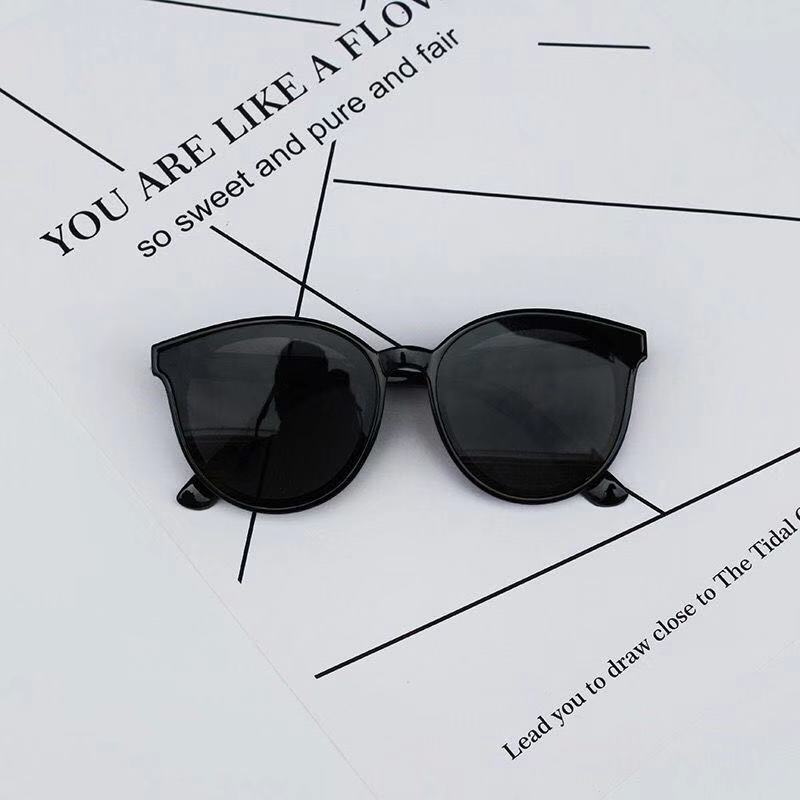1397 New retro color film children's sunglasses, Korean version blue sea sunglasses, children's fashion glasses wholesale Item Picture