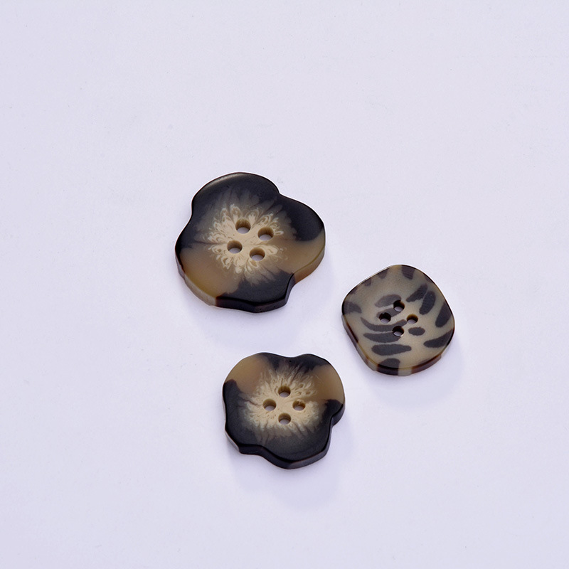 Manufacturers Resin Button Special-Shaped Pattern Dress Buckle Ladies Suit Buckle Ladies Sweater Button Coat Button Wholesale Application Scenario