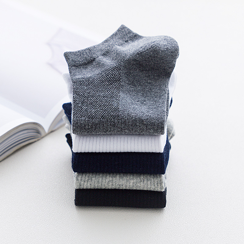 Mesh boat socks, men's solid color thin low-top socks, anti-odor, sweat-absorbing and breathable sports socks, solid color shallow mouth men's short socks Application Scenario