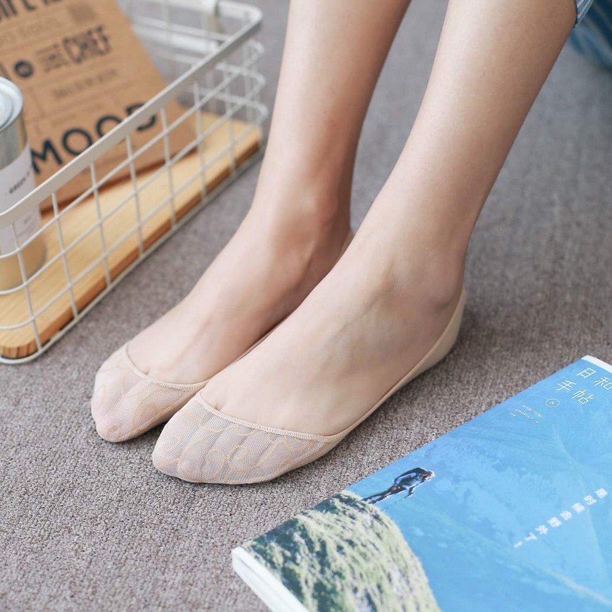 Spring and Summer new simple and breathable women's invisible socks, Shuxinyuan fine mesh invisible women's socks manufacturer wholesale Application Scenario
