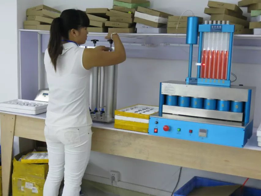 源头实力厂家夏季时尚手表镶钻流沙表盘走珠双表面韩版女学生手表详情17