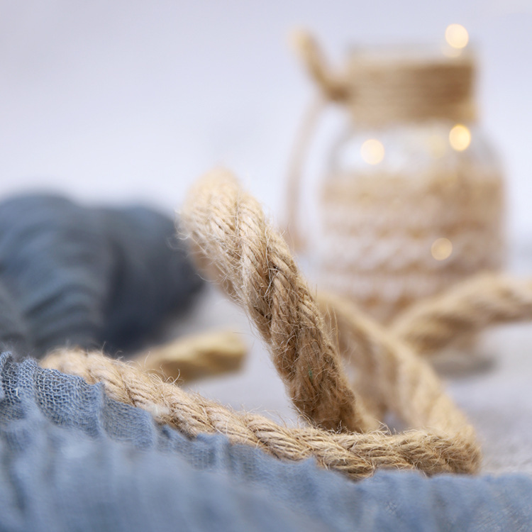 Factory Direct Sales 10Mm Thick Retro Decorative Jute Rope Home Shop Decorative Tire Transformation Rope 10M Tug-Of-War Rope Application Scenario