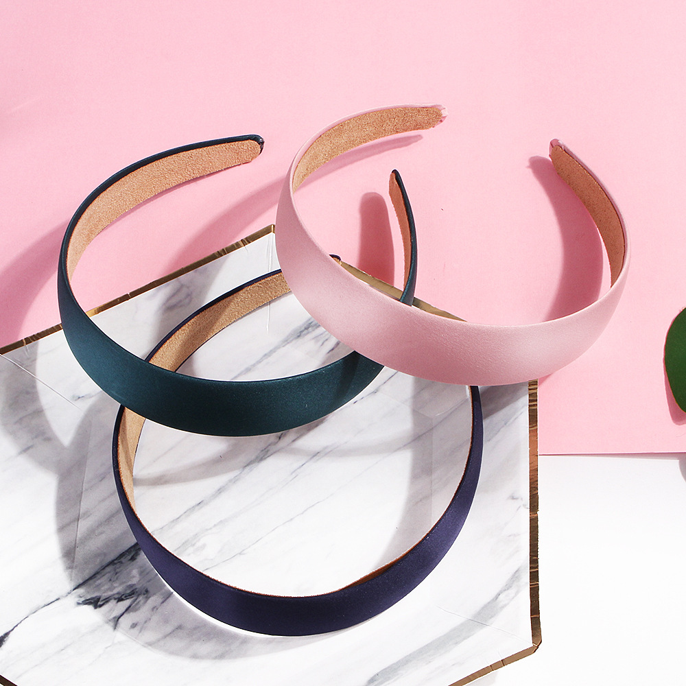 South Korea Hair Accessories 3Cm Wrap Cloth Headband Semi-Finished Wide Headband Multi-Color Optional Yiwu Hair Card Wholesale A188 Application Scenario