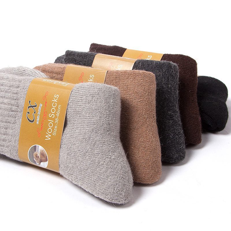 Wholesale of new autumn and winter Angora rabbit wool men's mid-calf socks, thickened solid color loop socks and warm cashmere socks