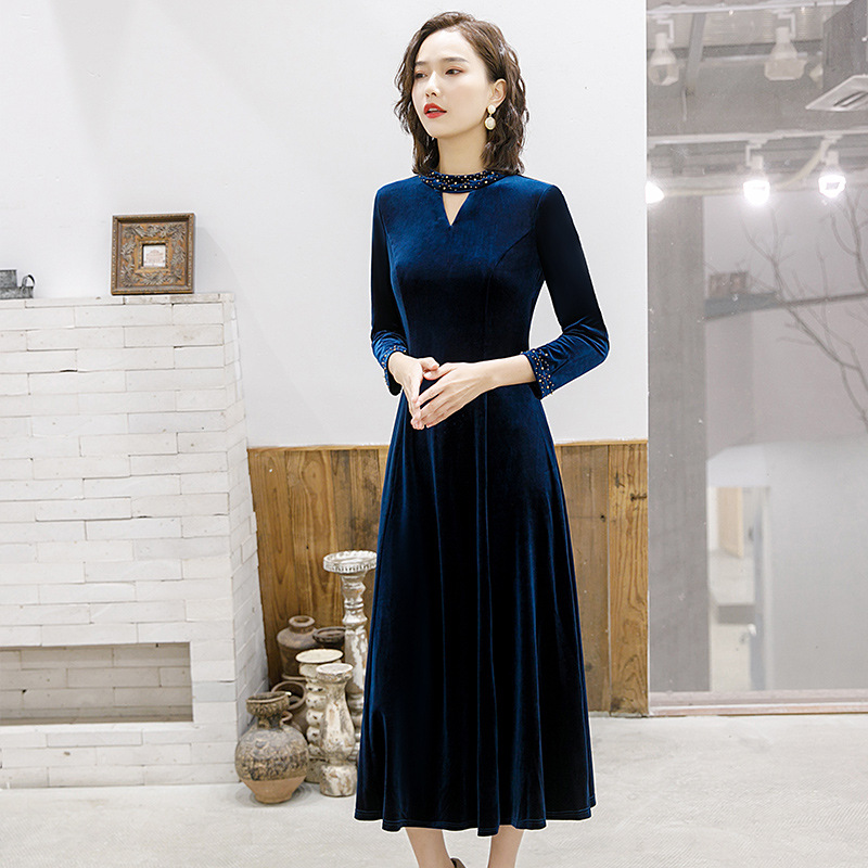 2021 Autumn/Winter fleece new Korean-style banquet socialite, large-sized South Korean velvet beaded middle-aged dress Application Scenario
