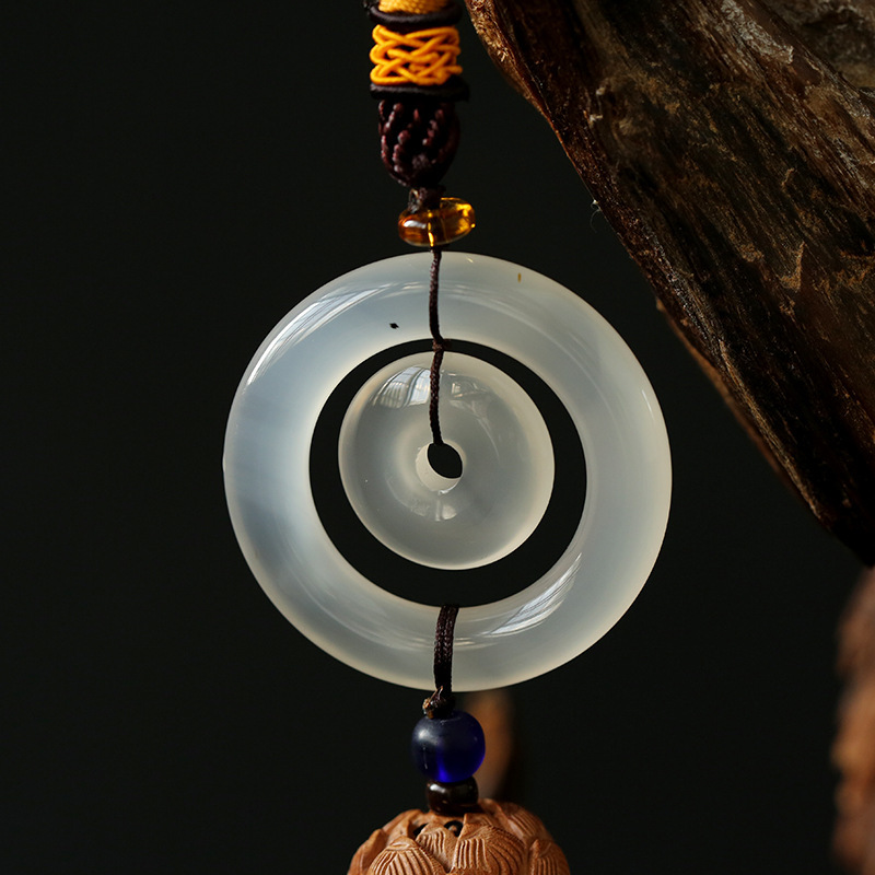 High-end car pendants and ornaments, natural chalcedony mother and child safety pendants, car interior pendants for women, car lotus flowers Application Scenario