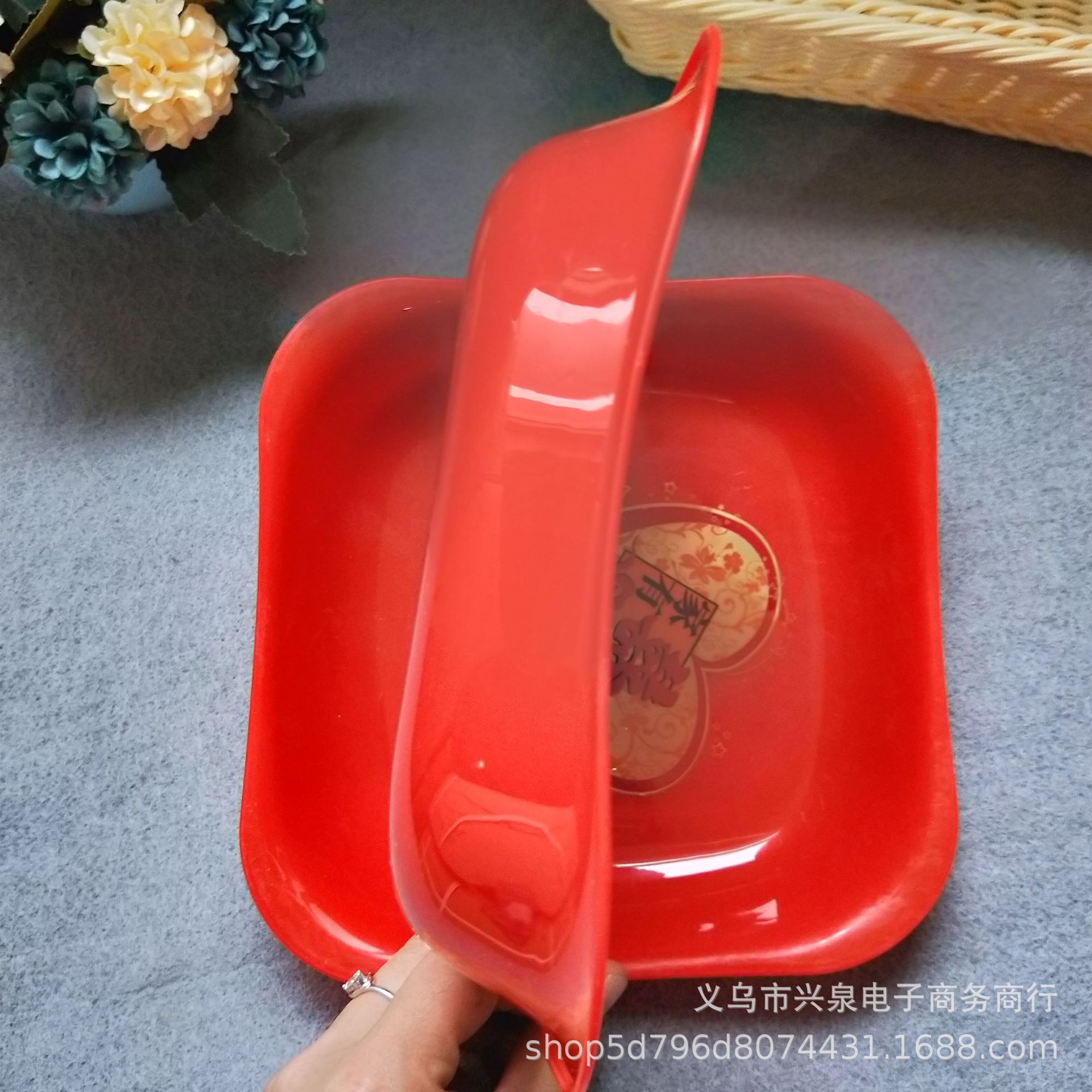 One yuan store red fruit plate plastic red square fruit plate plastic fruit plate one yuan 2 yuan store supply Application Scenario