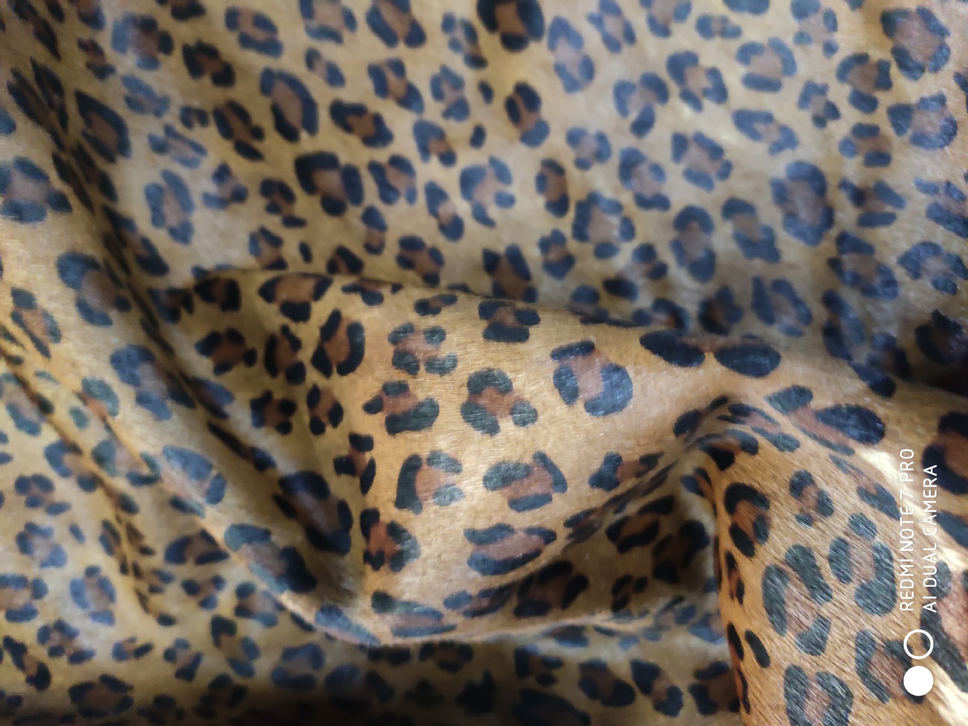 义乌市哈牛皮革 棕色咖啡色豹纹马毛1.2-1.4 等各种纹路