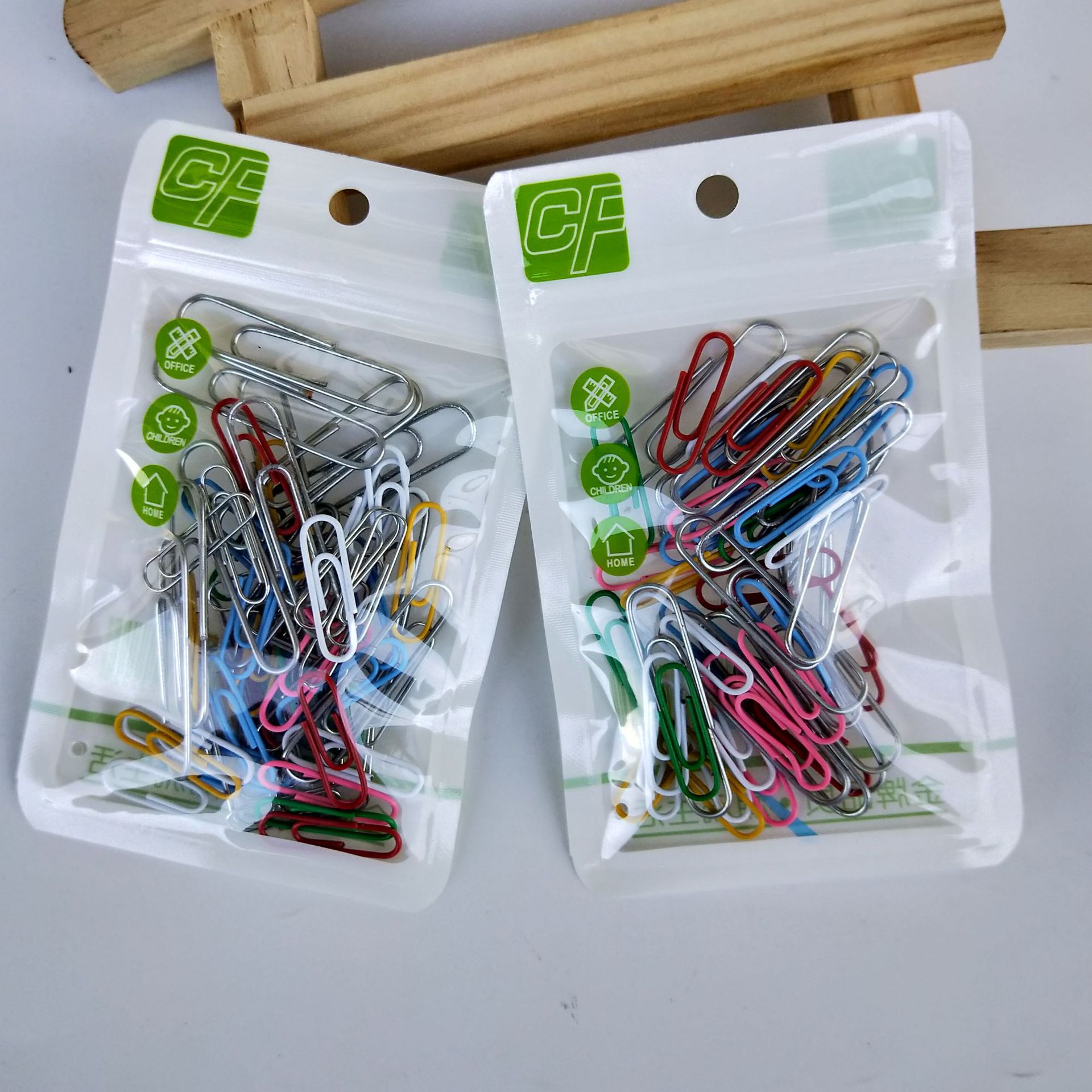 Bagged paper clips, various specifications of paper clips, paper clips, office supplies, 1 yuan per piece