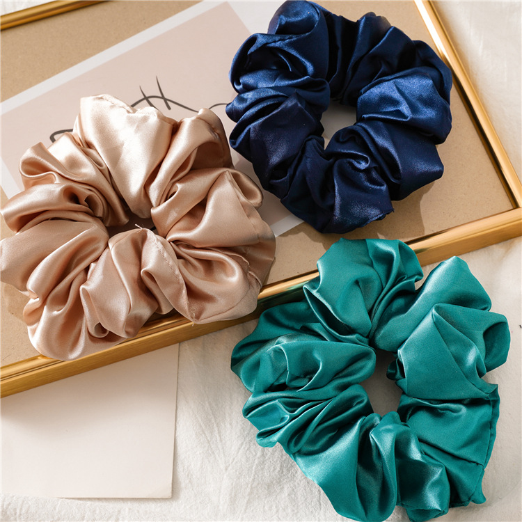 The new large-sized hair band from Europe and America features a smooth satin finish, French elegance, a large intestine band, a fabric band, and a versatile elastic band for cross-border women Specification image