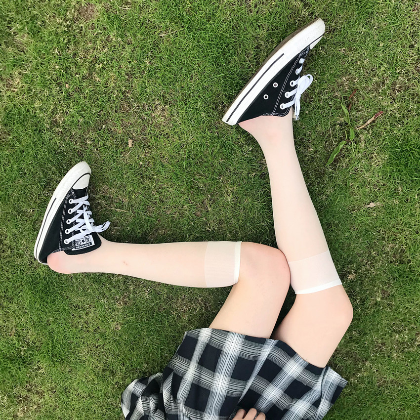 Thin silk stockings, calf socks, flesh-through socks, women's mid-calf socks, white ins, trendy summer, Japanese style, ultra-thin, long, transparent black Application Scenario