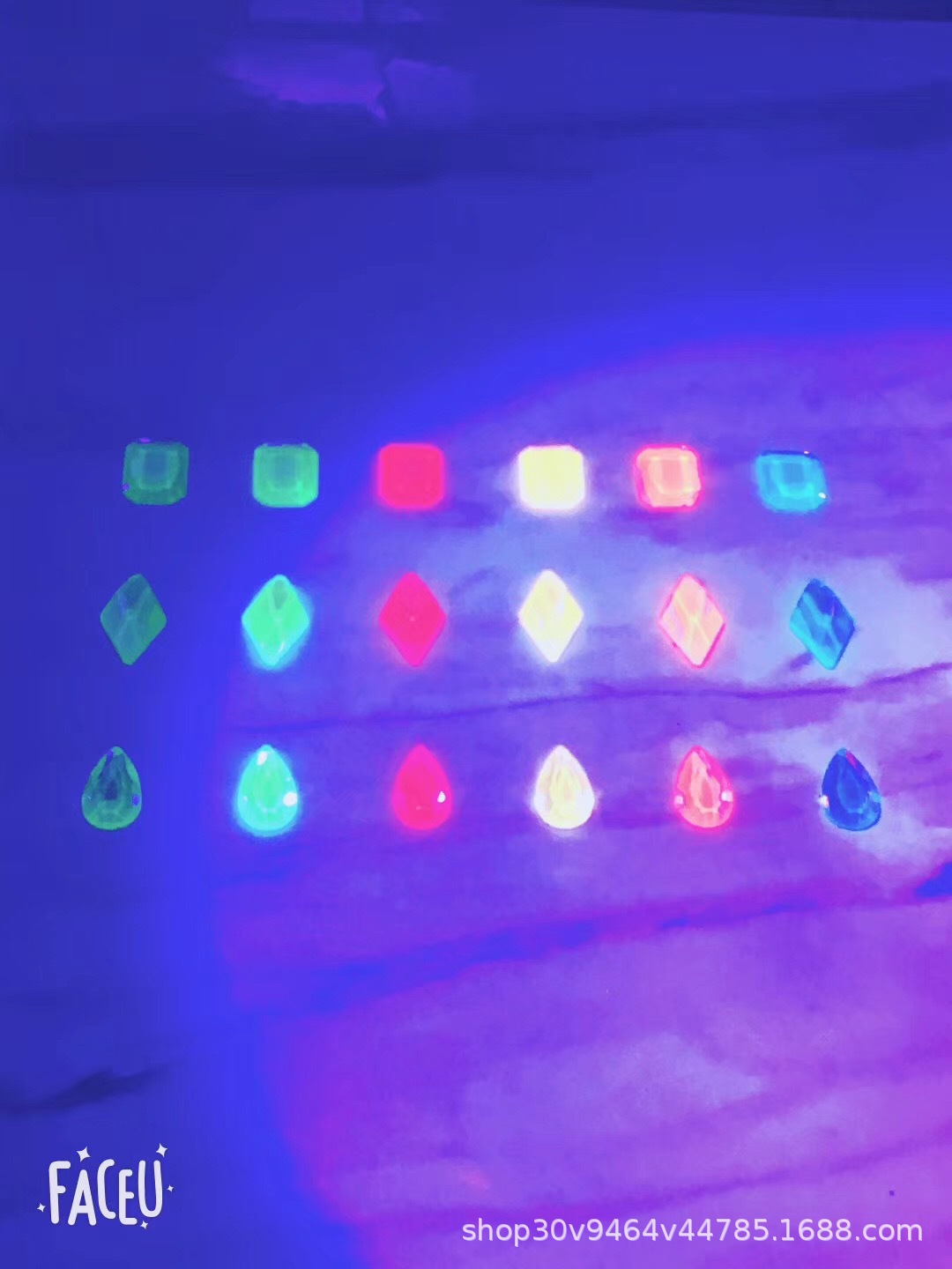 秋季新款美甲荧光水晶合金版夜光指甲钻真金保色