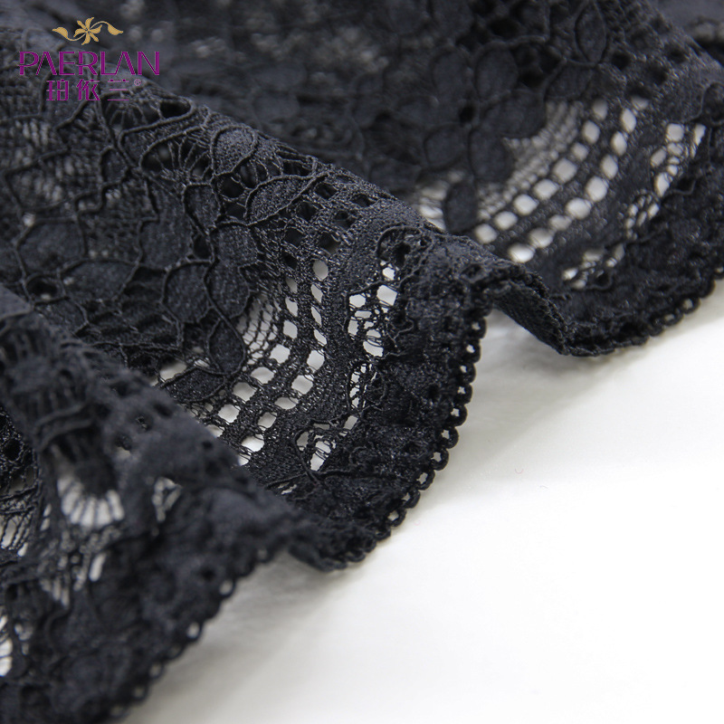 女士三角裤实物图