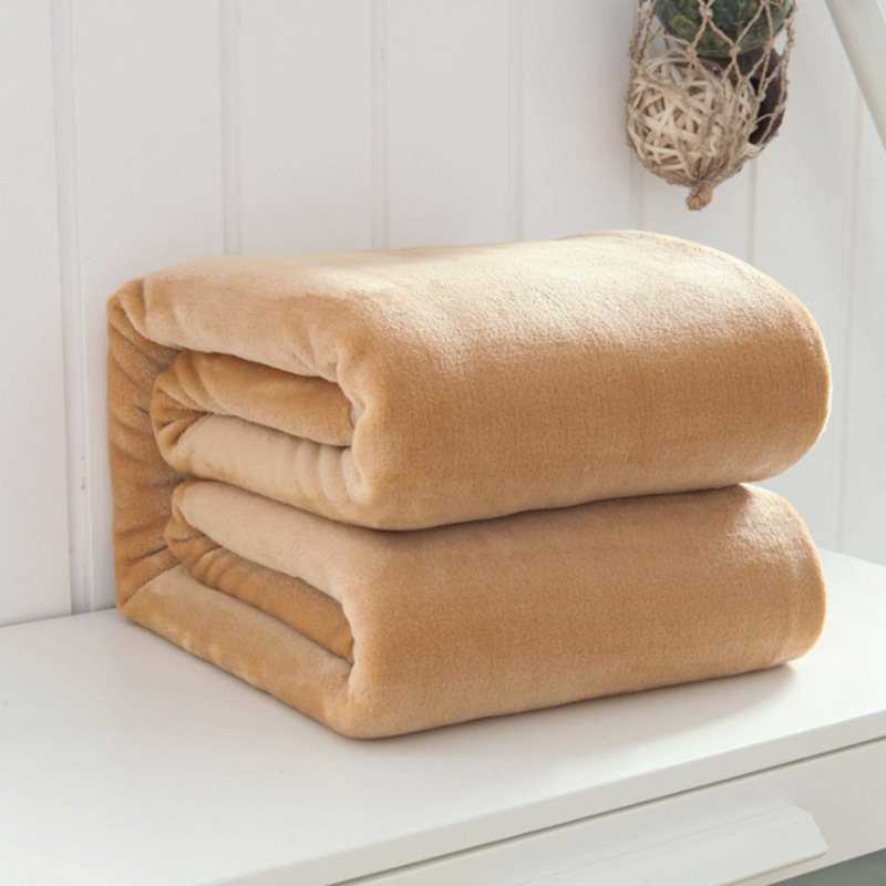 Gift Blanket Manufacturers Direct Sales Solid Color Flannel Coral Velvet Blanket Office Nap Blanket Spring Summer Air Conditioning Blanket Knee Application Scenario