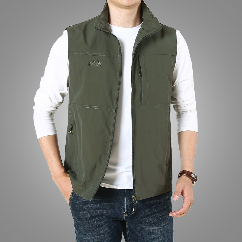 The new autumn casual vest for men, a stand-up collar and a waistcoat for middle-aged and young men, a loose-fitting and plaque-sized jacket for men Application Scenario