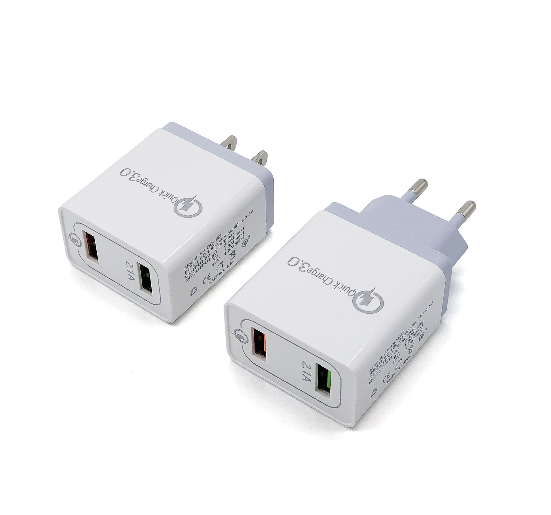 QC3.0 إعادة شحن محول 9V12V محول UN Europe، محول USB المزدوج 2U details Picture
